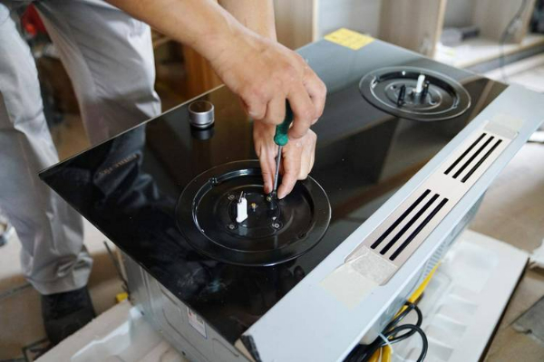 燃氣灶漏電的修復方法