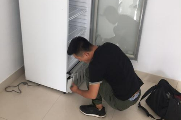 海爾冰箱聲音大怎么辦
